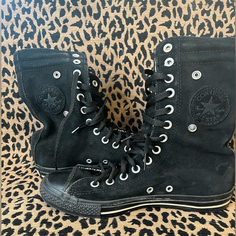 Black Converse Chuck Taylor Hi. Suede and tweed. Size 9.